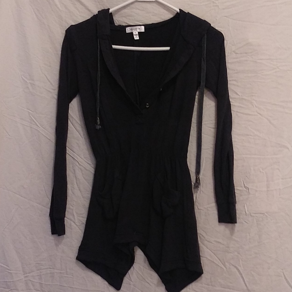 Handkerchief hooded shirt